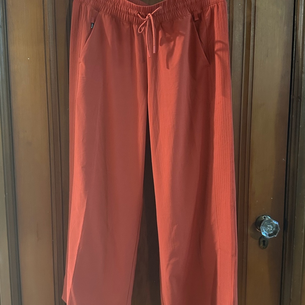 Athleta Vibrant Red Pants